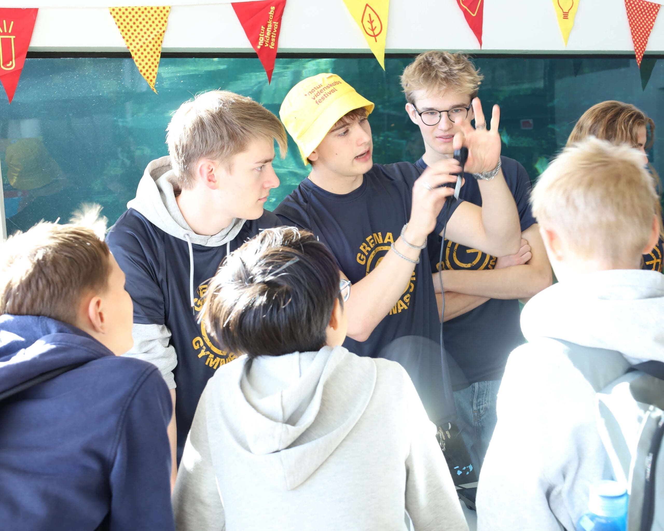 Elever fra Grenaa Gymnasium på Naturvidensskabsfestival på¨Kattegatcentret